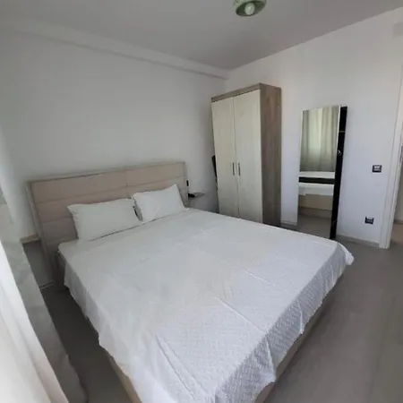 Ana Luxury Apartment *